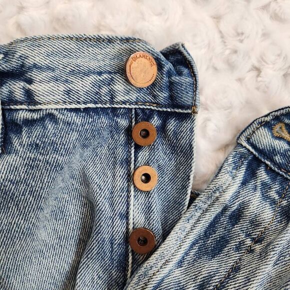 Blank NYC Blue Denim Distressed Cut Off Shorts Size 27 Waist (4658) - Picture 3 of 6